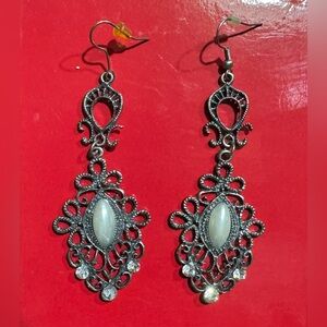 Women’s pierced earrings
